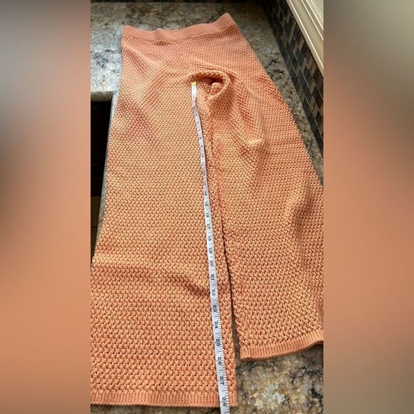 House of Harlow Peach Knit Pants with sparkle thread - Picture 4 of 7